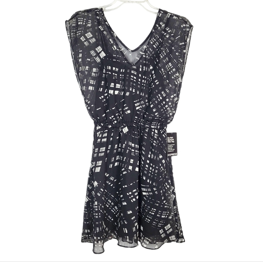 EXPRESS black and white cap sleeve mini dress NWT